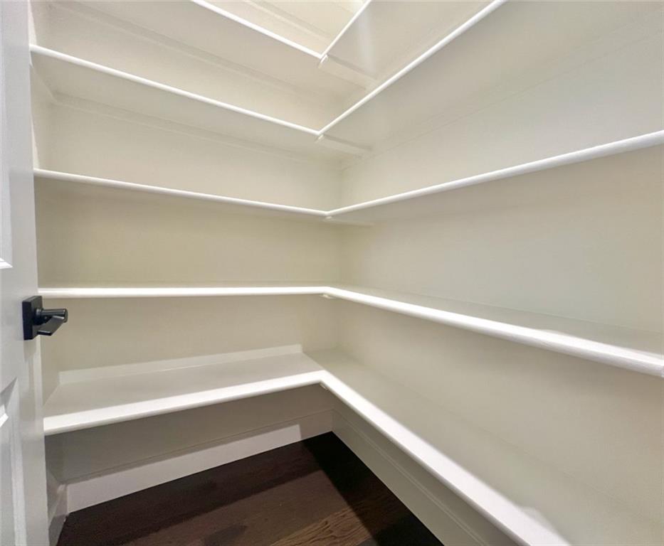 406 Stoneridge Drive Property Photo 5