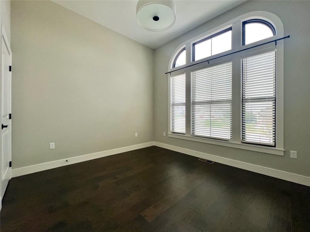 406 Stoneridge Drive Property Photo 10