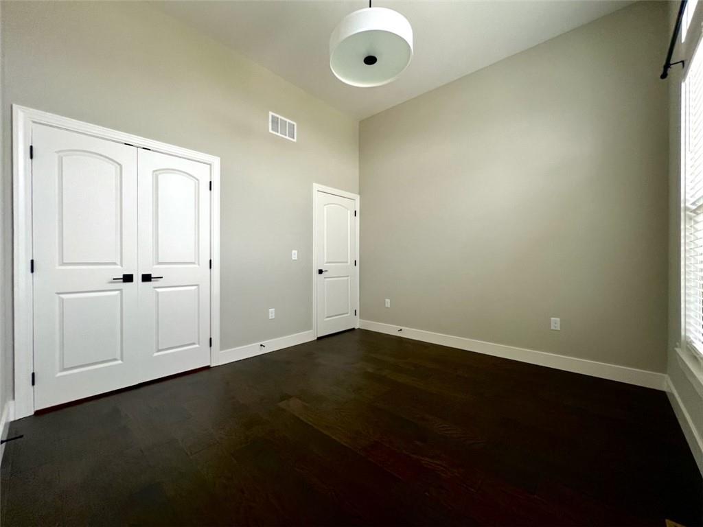 406 Stoneridge Drive Property Photo 11