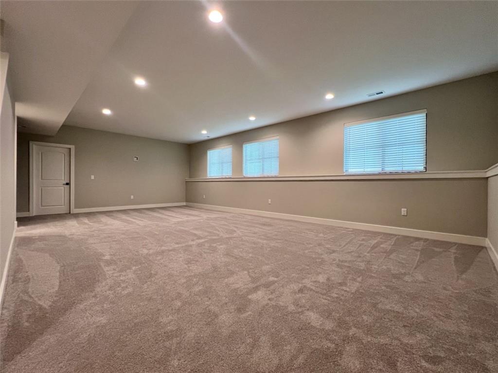 406 Stoneridge Drive Property Photo 17
