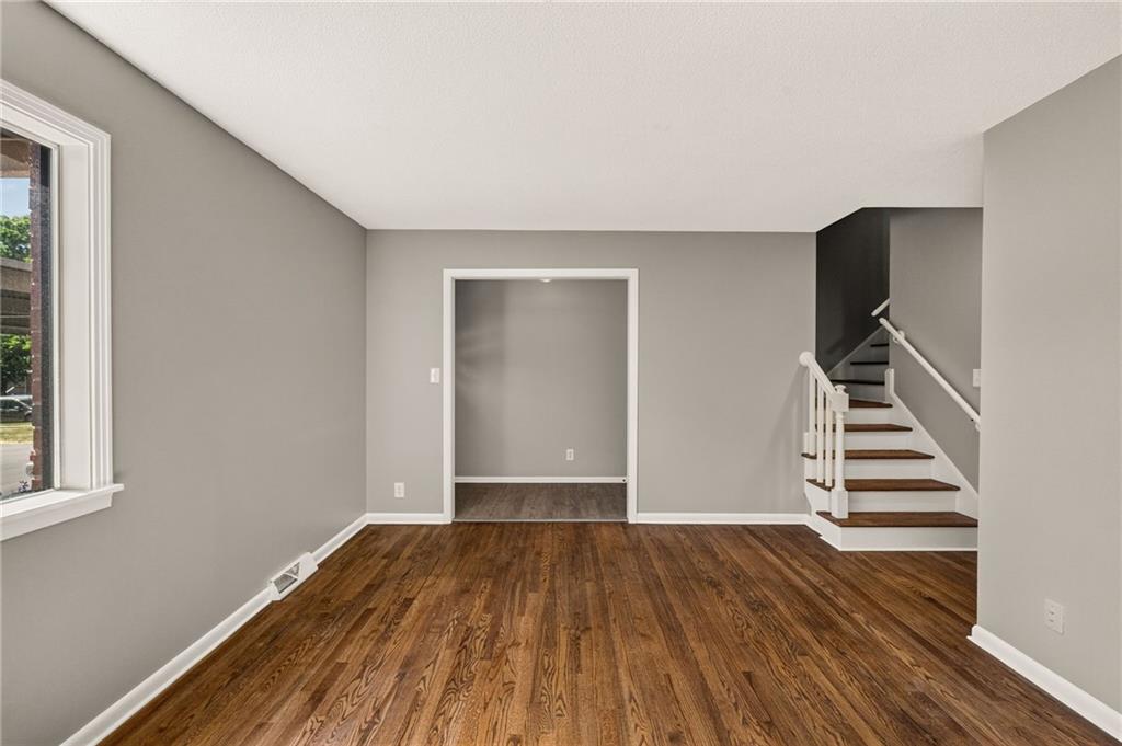 9591 Outlook Drive Property Photo 6