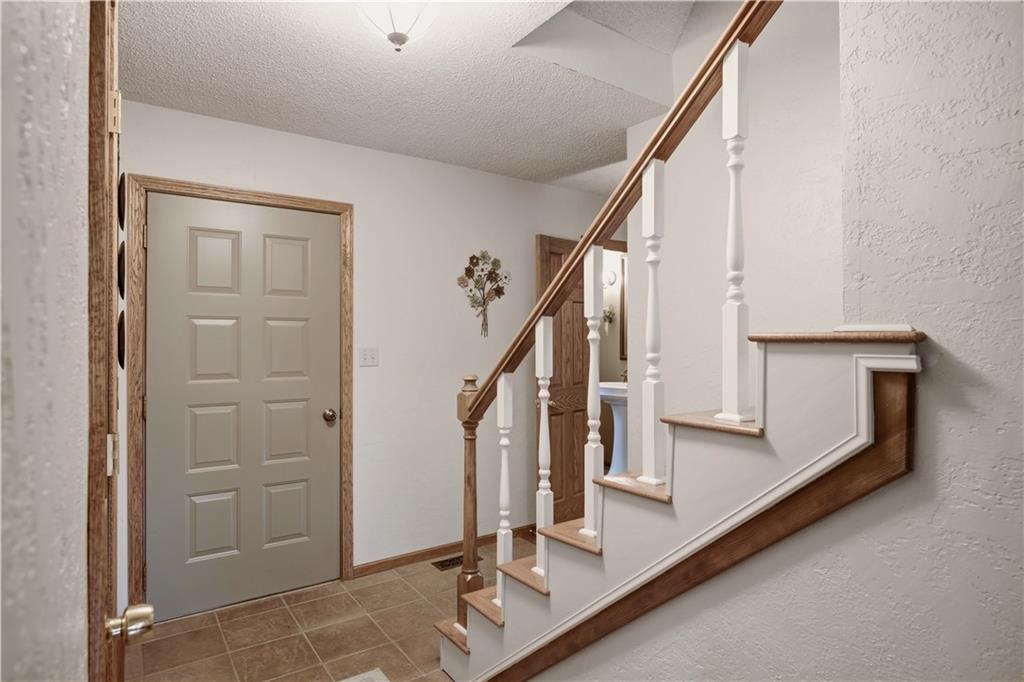 748 S Peculiar Drive Property Photo 6