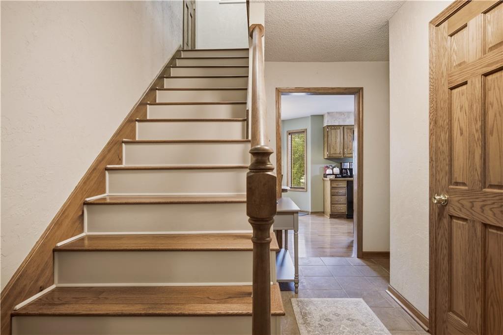 748 S Peculiar Drive Property Photo 7
