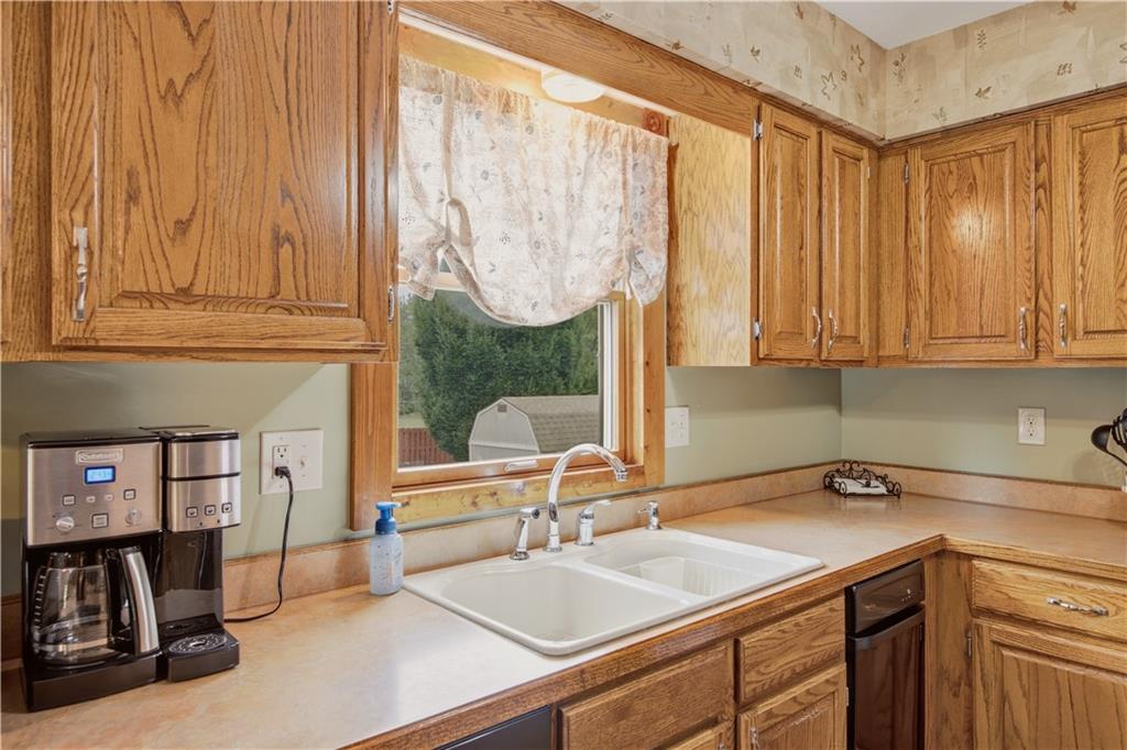 748 S Peculiar Drive Property Photo 12