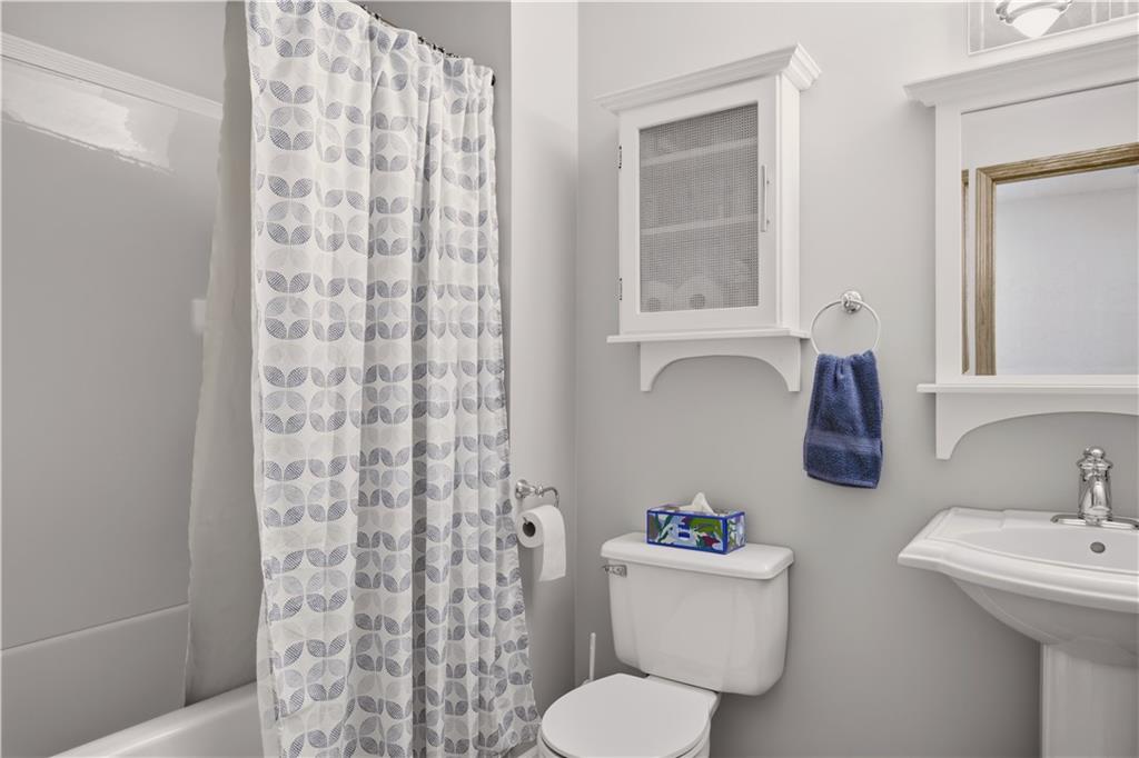 748 S Peculiar Drive Property Photo 23