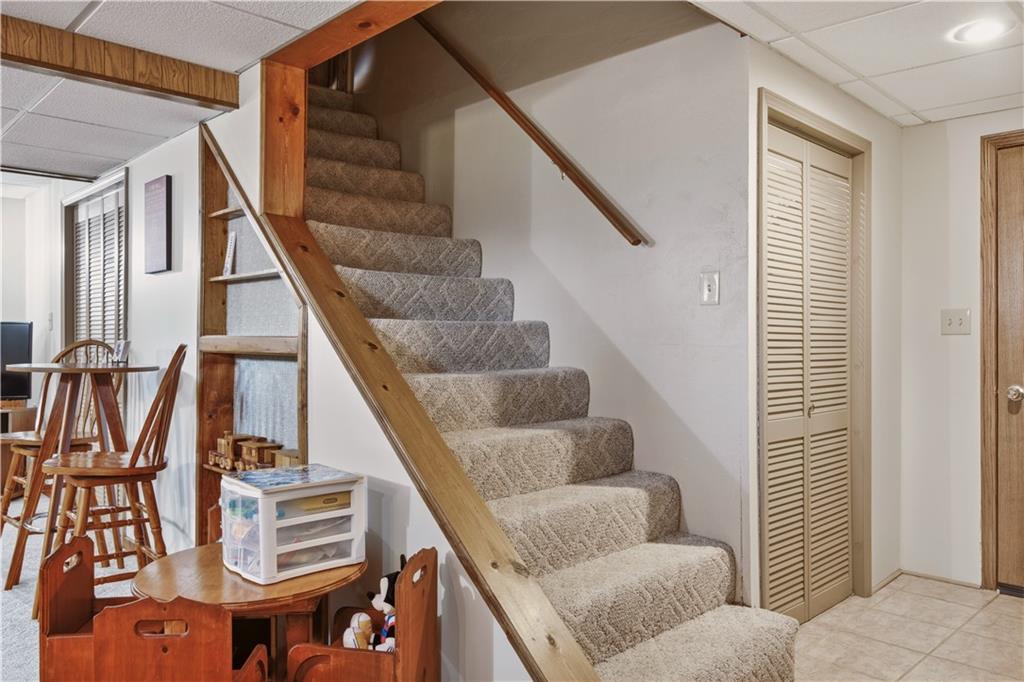 748 S Peculiar Drive Property Photo 33
