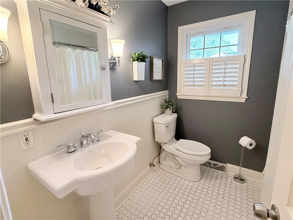 407 Linden Place Property Photo 20