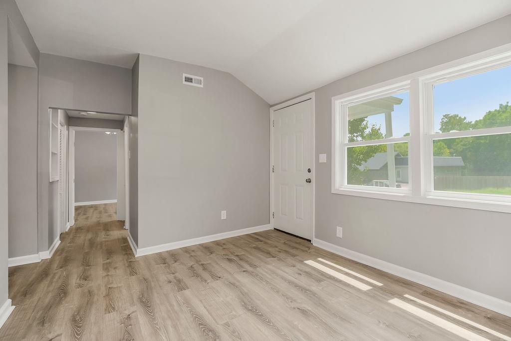 10522 E 6th Street Property Photo 6