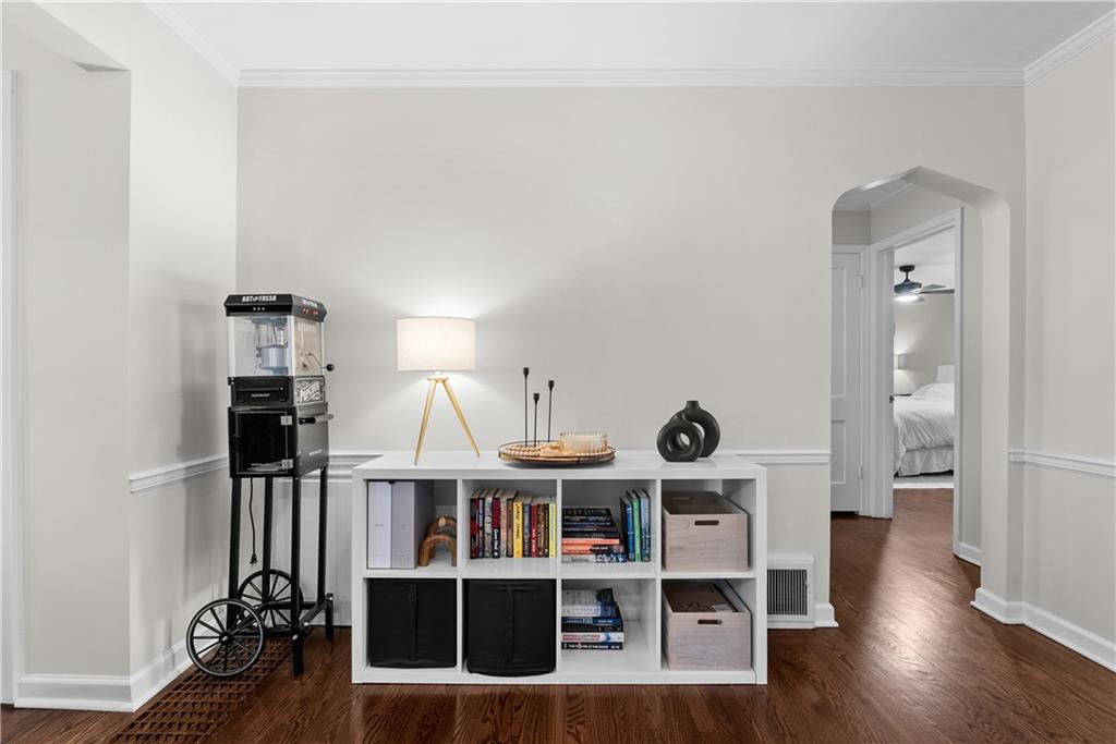 8425 Ward Parkway Plaza Property Photo 11