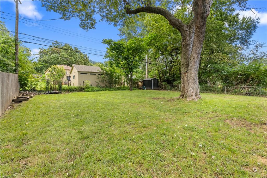 8425 Ward Parkway Plaza Property Photo 32