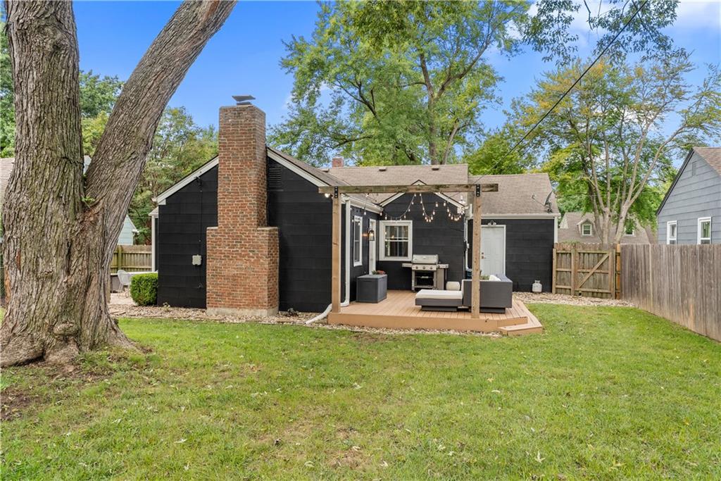 8425 Ward Parkway Plaza Property Photo 36