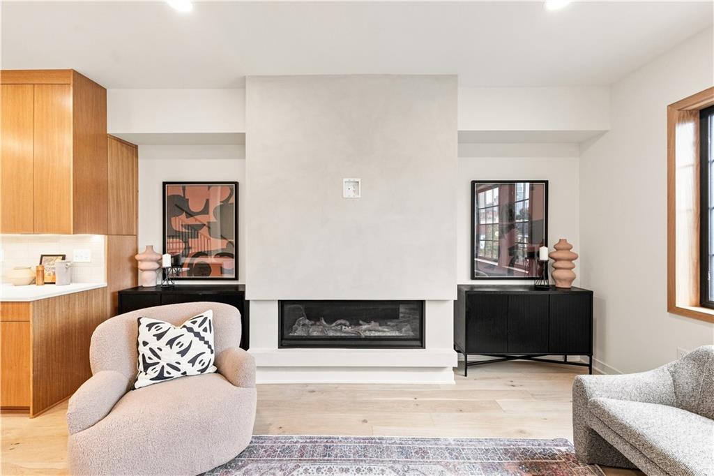 1907 Locust Street Property Photo 16