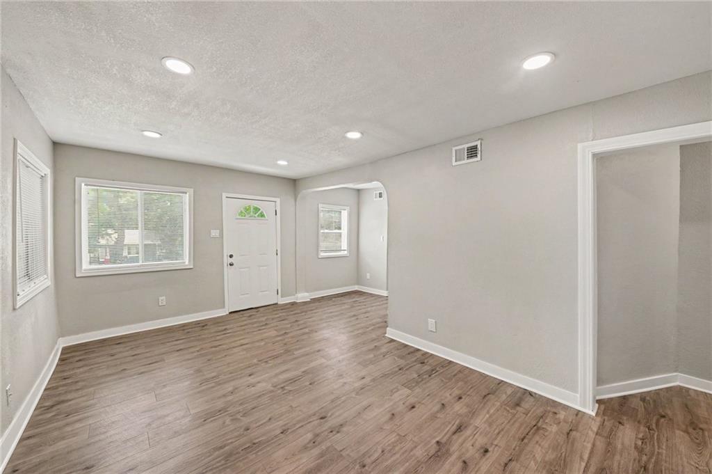 1842 E 77th Street Property Photo 4