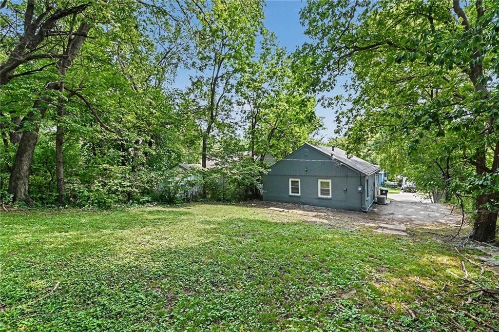 1842 E 77th Street Property Photo 16