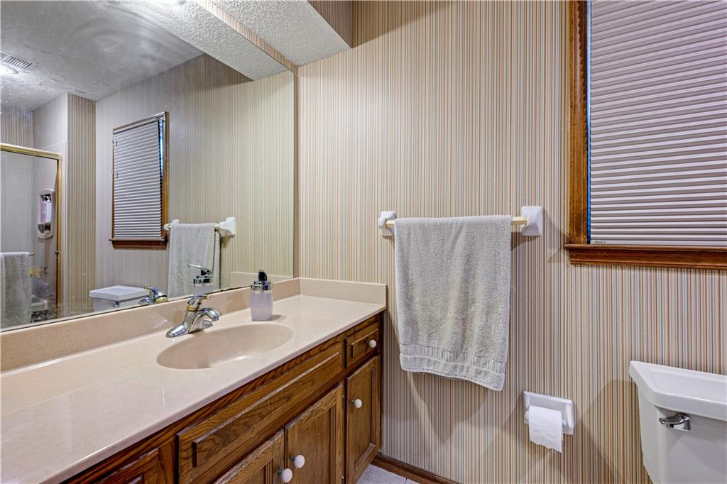 8017 W 115th Terrace Property Photo 53