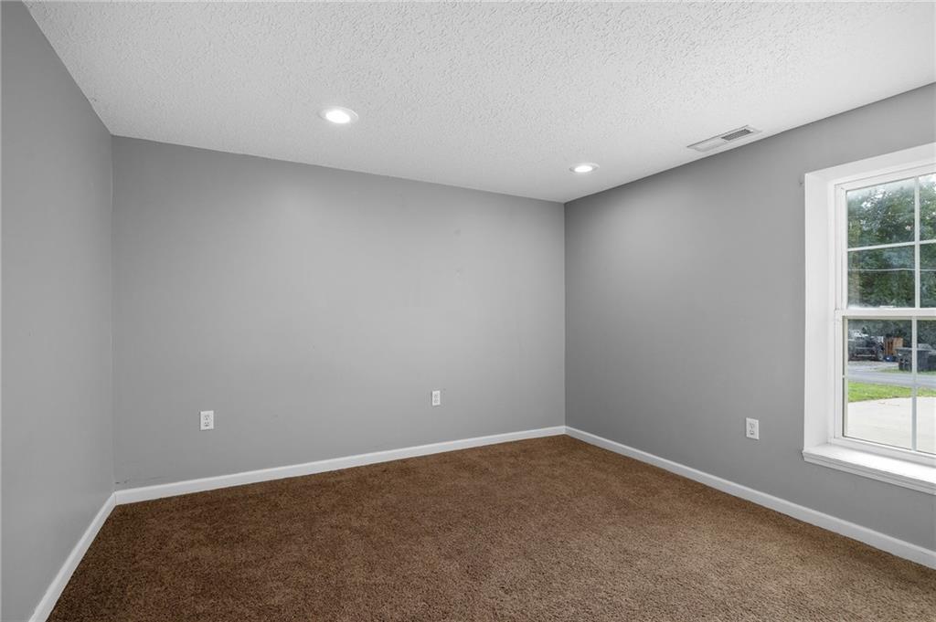 3325 Locust Street Property Photo 20