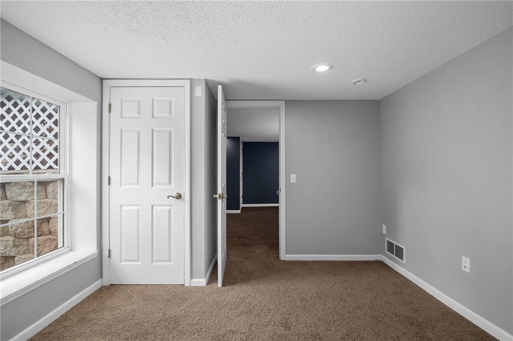 3325 Locust Street Property Photo 21
