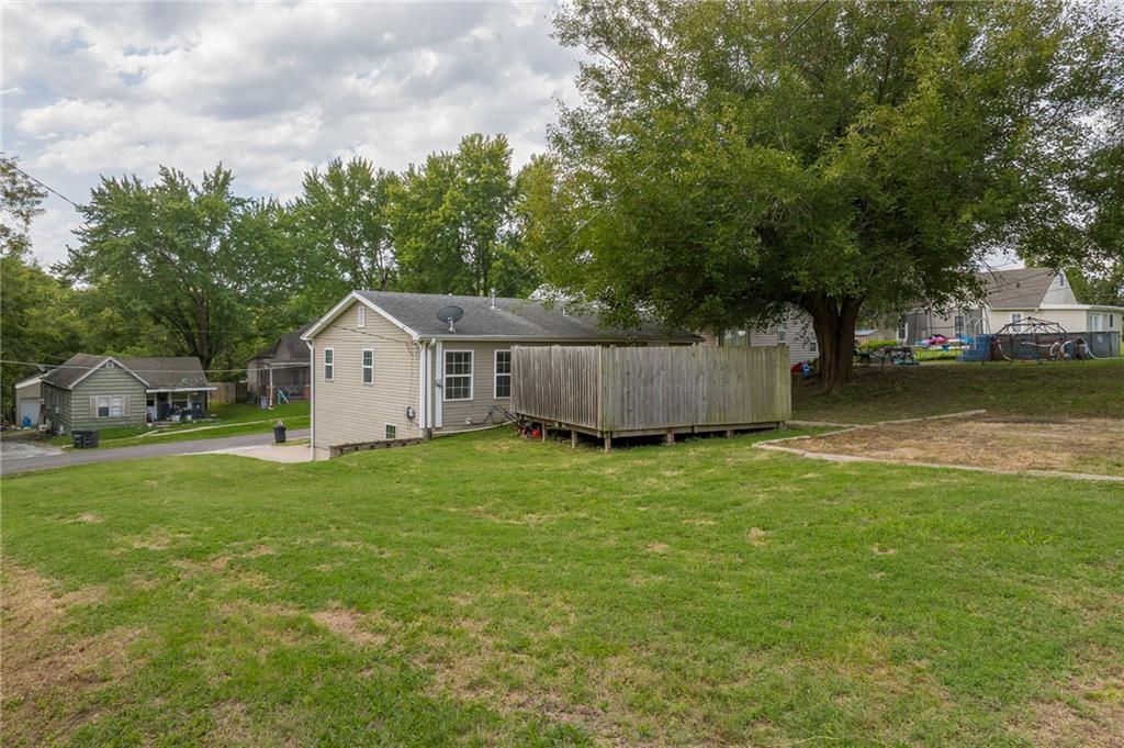 3325 Locust Street Property Photo 25