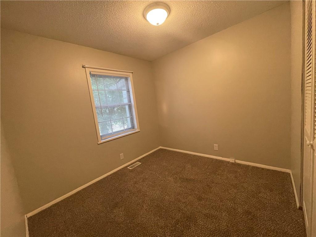18904 E Arrowhead Drive Property Photo 12