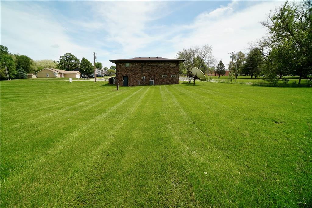 2414 S Leonard Road Property Photo 5