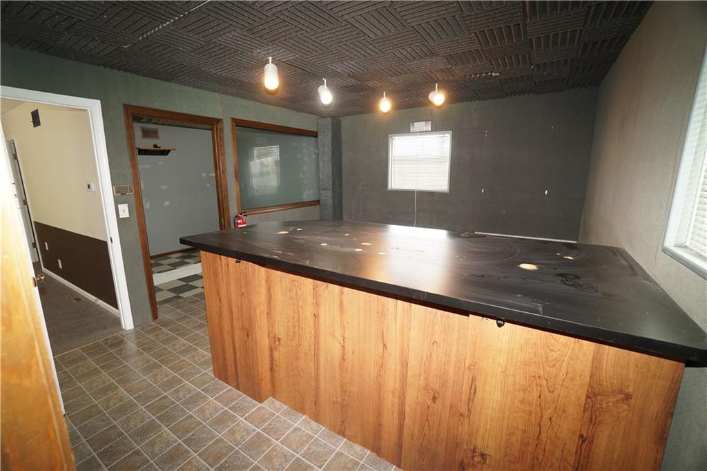 2414 S Leonard Road Property Photo 15
