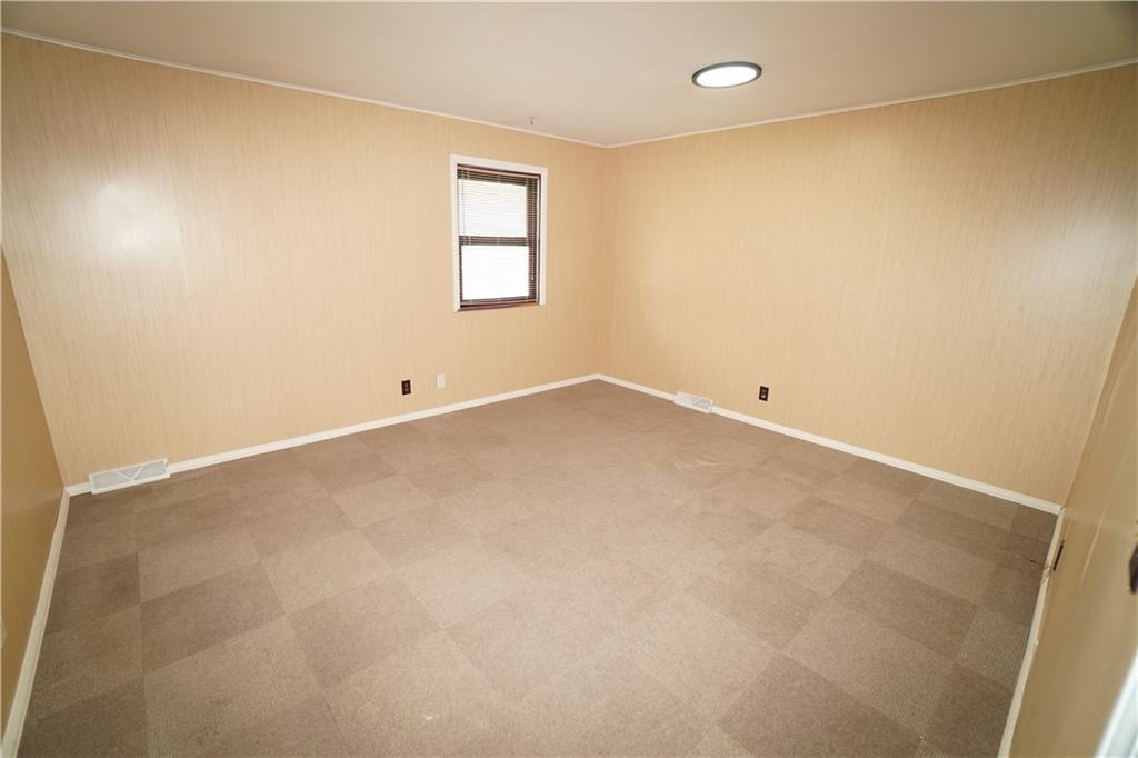 2414 S Leonard Road Property Photo 20