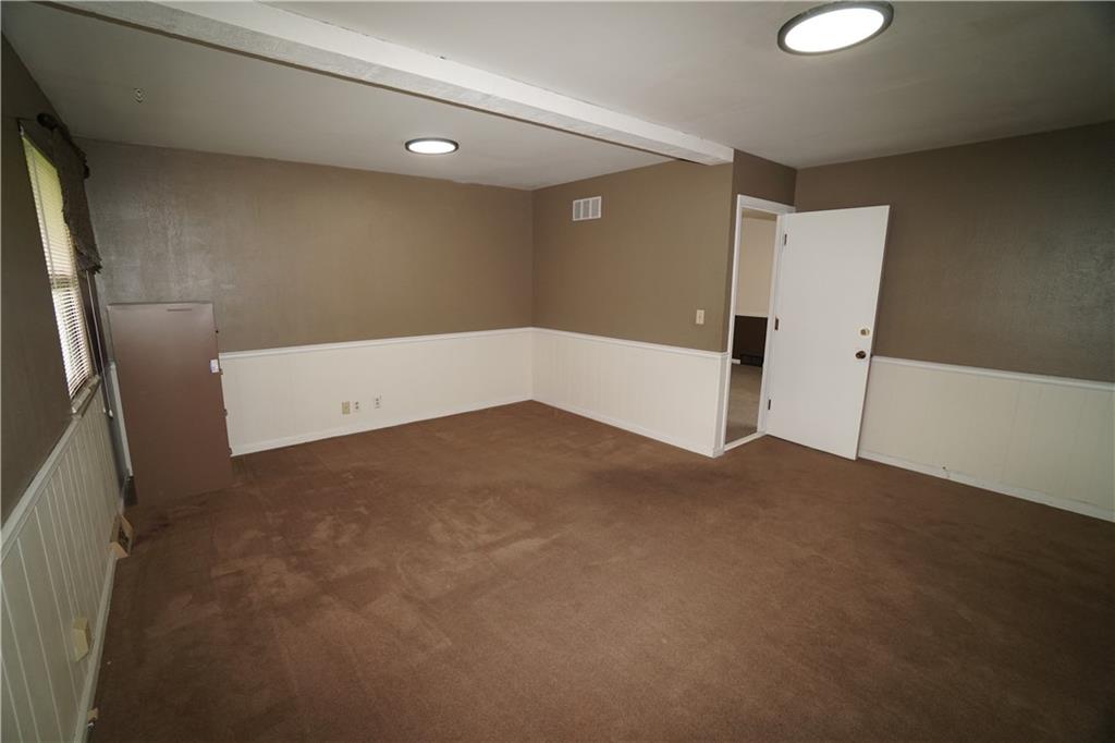 2414 S Leonard Road Property Photo 24
