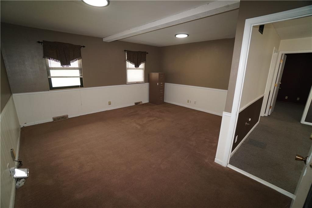 2414 S Leonard Road Property Photo 25