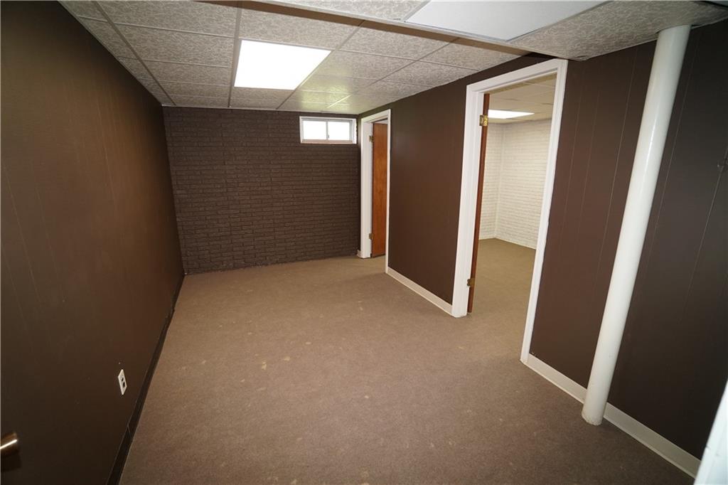 2414 S Leonard Road Property Photo 28
