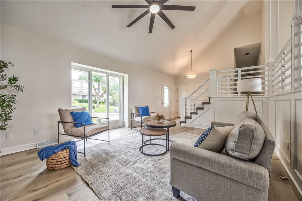 1105 Brookside Place Property Photo 4