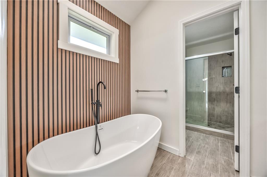 1105 Brookside Place Property Photo 18