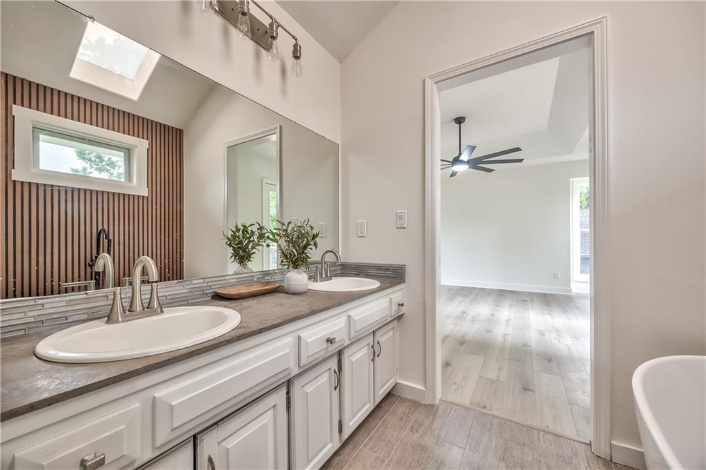 1105 Brookside Place Property Photo 19