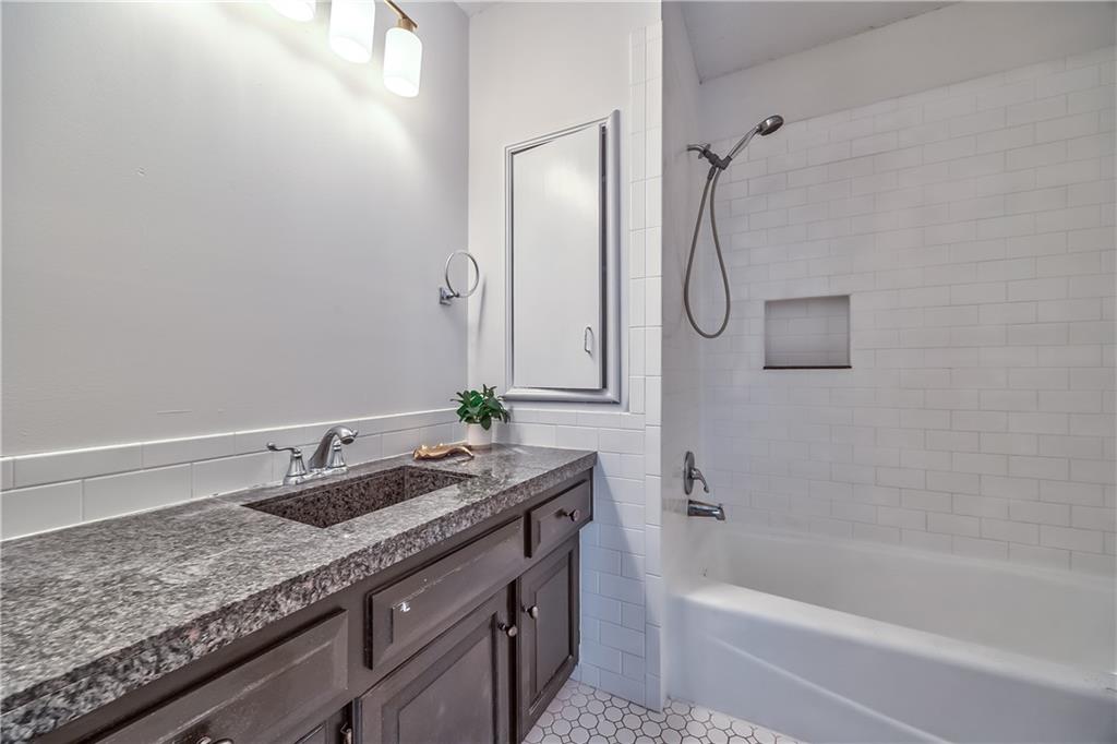 1105 Brookside Place Property Photo 20