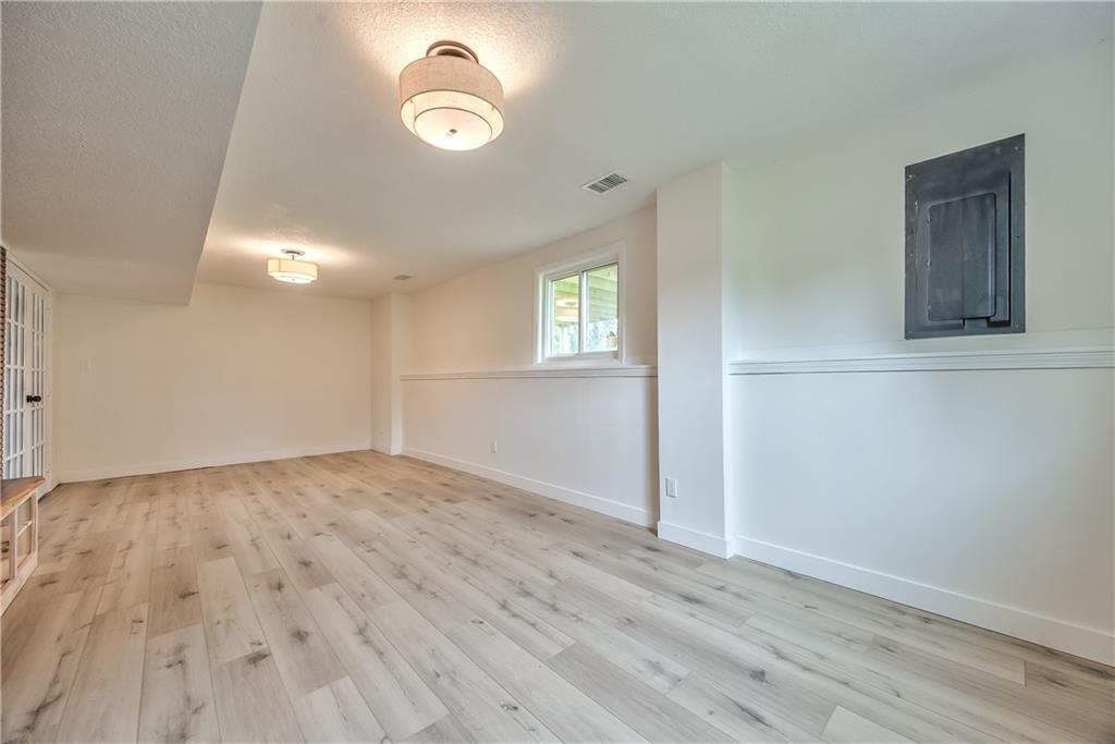 1105 Brookside Place Property Photo 24