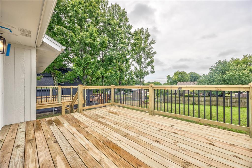 1105 Brookside Place Property Photo 28