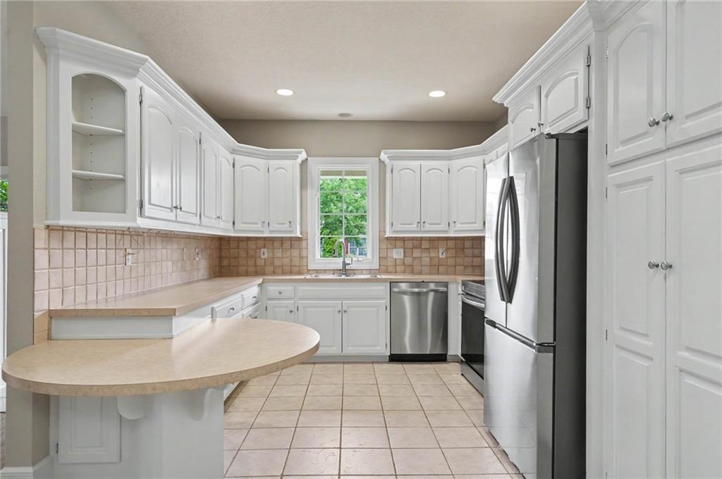 5933 Longleaf Circle Property Photo 12