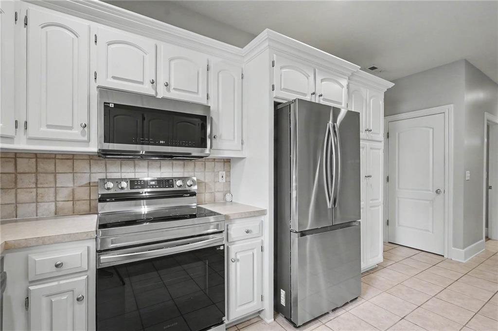5933 Longleaf Circle Property Photo 15