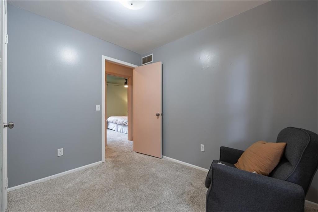 611 E Welston Avenue Property Photo 16