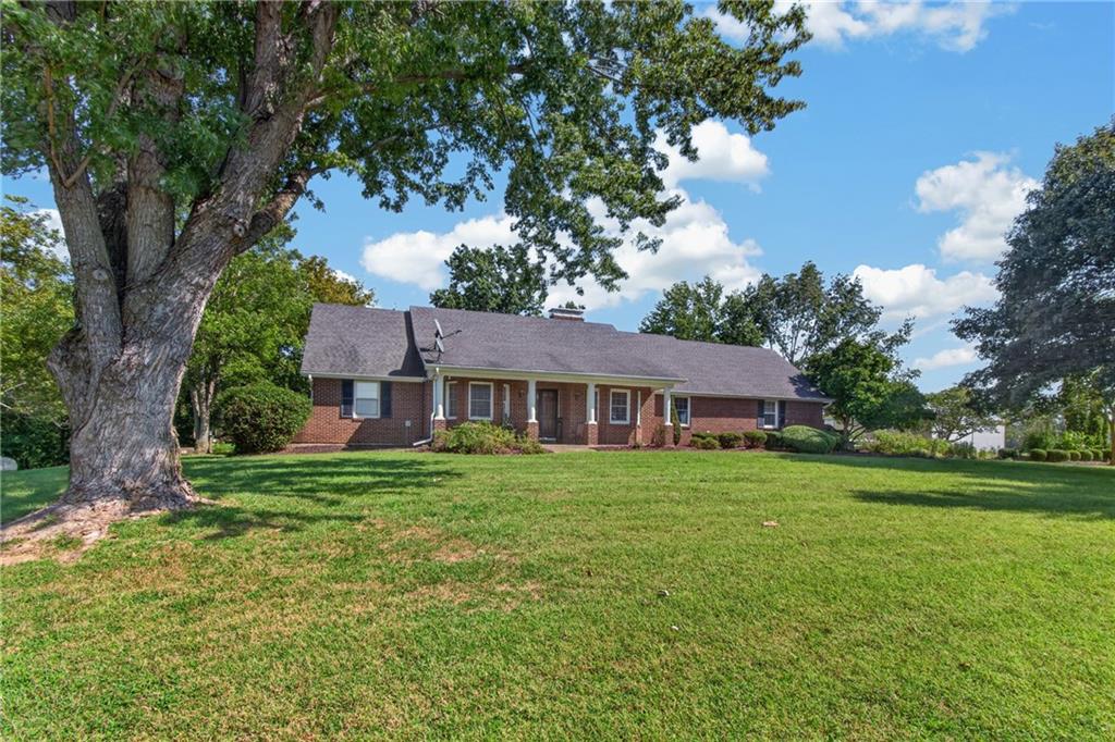 12692 Elm Park Road Property Photo 4