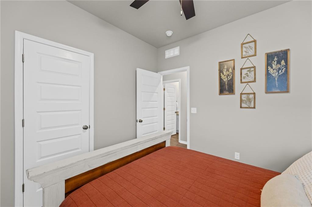 644 N Pear Street Property Photo 18