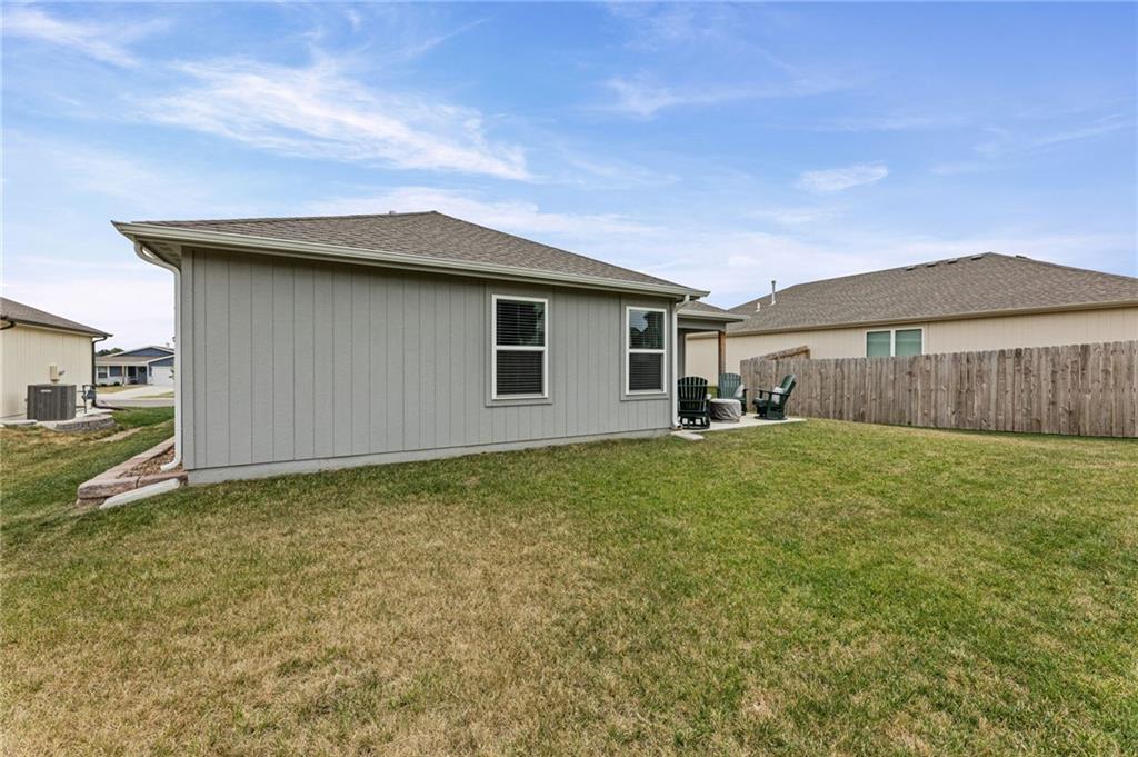 644 N Pear Street Property Photo 29