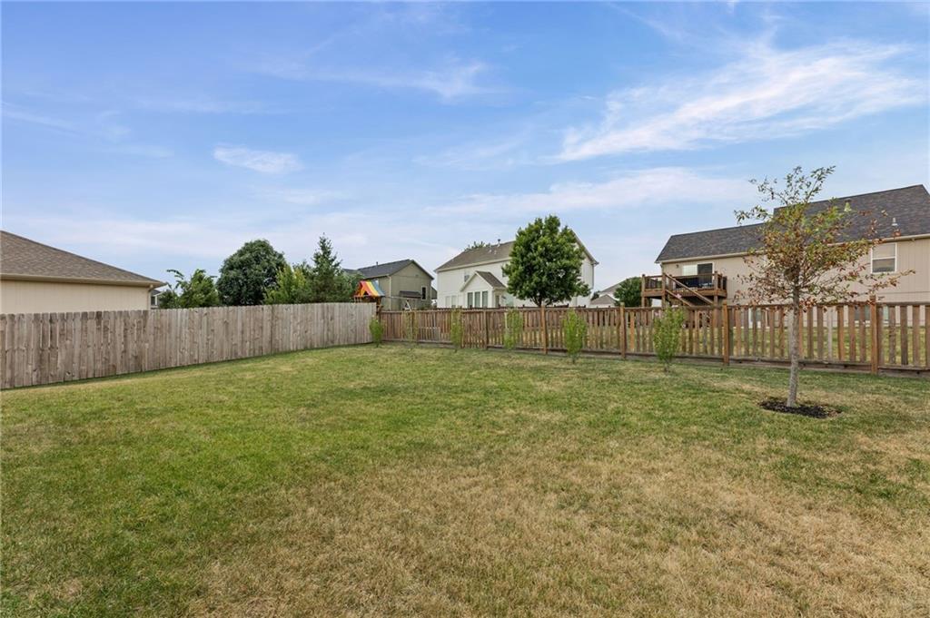 644 N Pear Street Property Photo 30