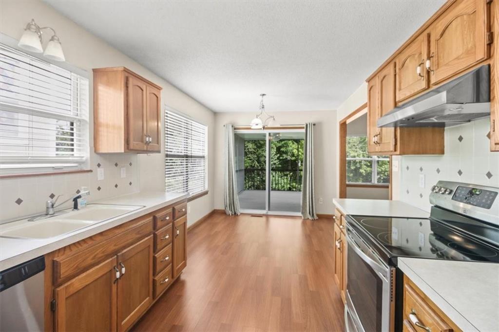 17002 E 45 Street Property Photo 12