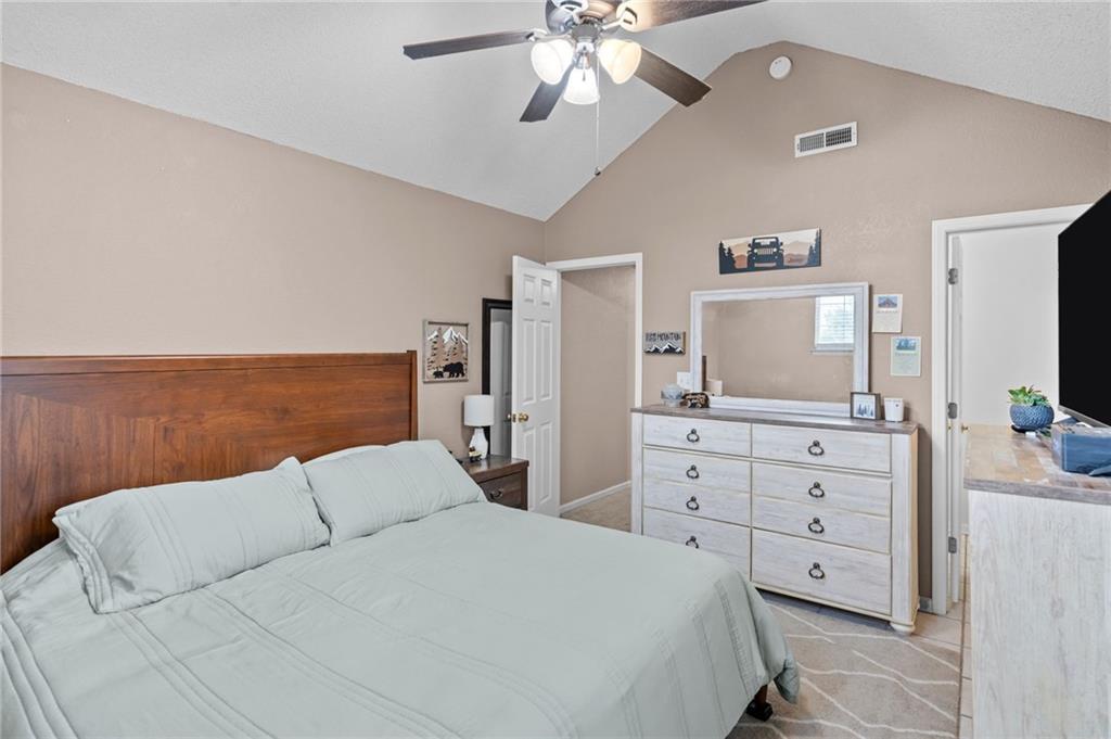 6066 Ne Moonstone Drive Property Photo 16