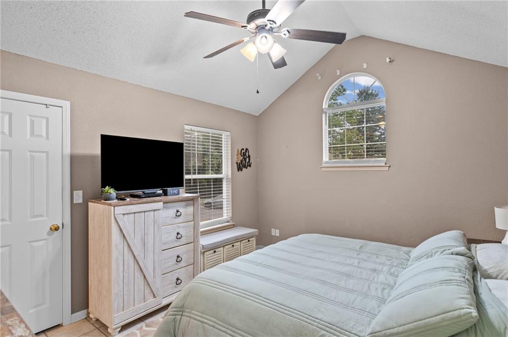 6066 Ne Moonstone Drive Property Photo 17