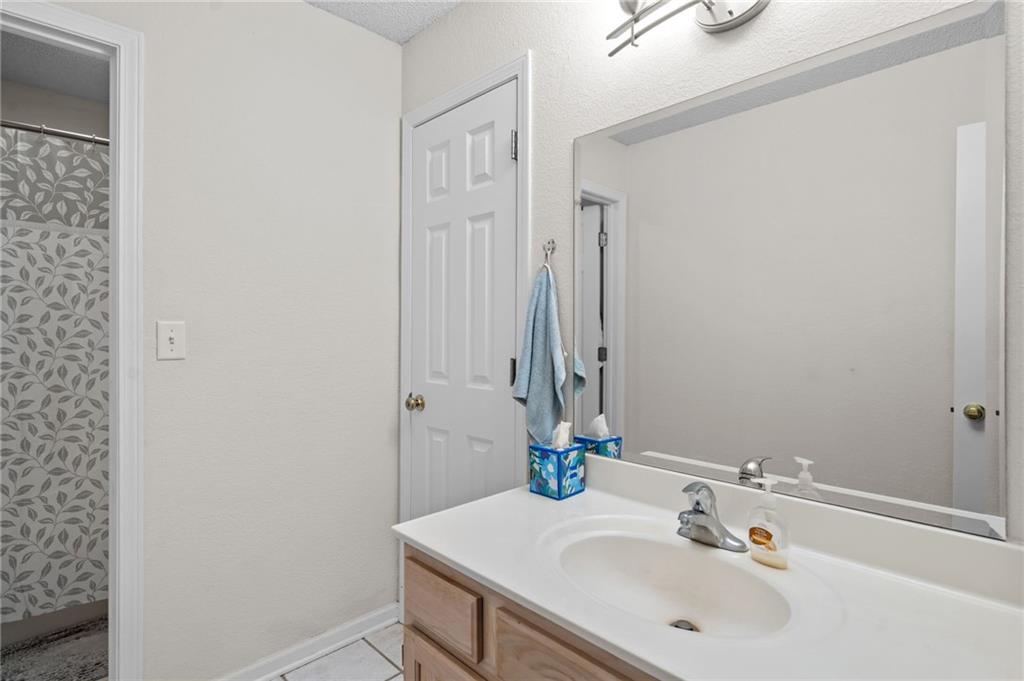 6066 Ne Moonstone Drive Property Photo 19