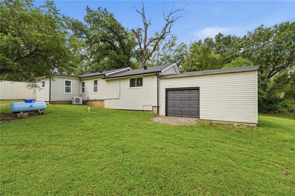 2915 S Slaughter Road Property Photo 21