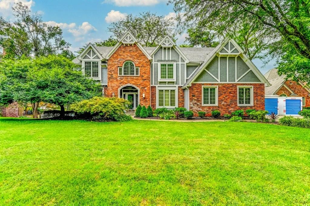 1905 NW Indian Hills Drive Property Photo 1