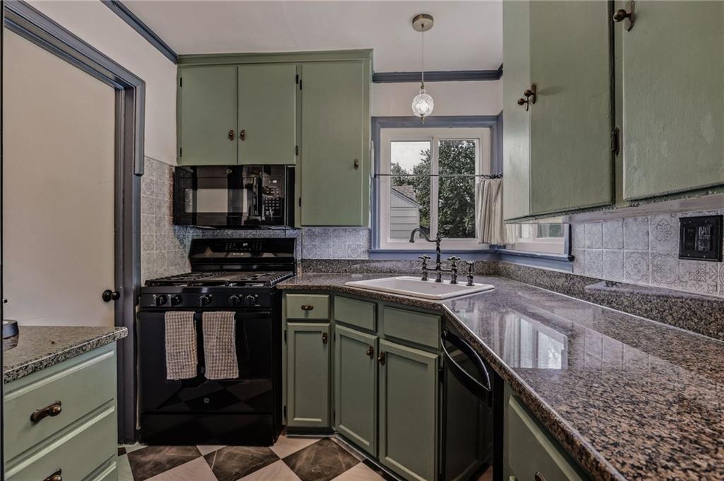 5011 W 51st Street Property Photo 12