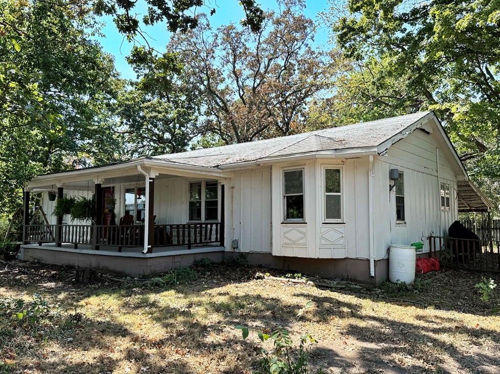 2096 S 2500 Road Property Photo 3